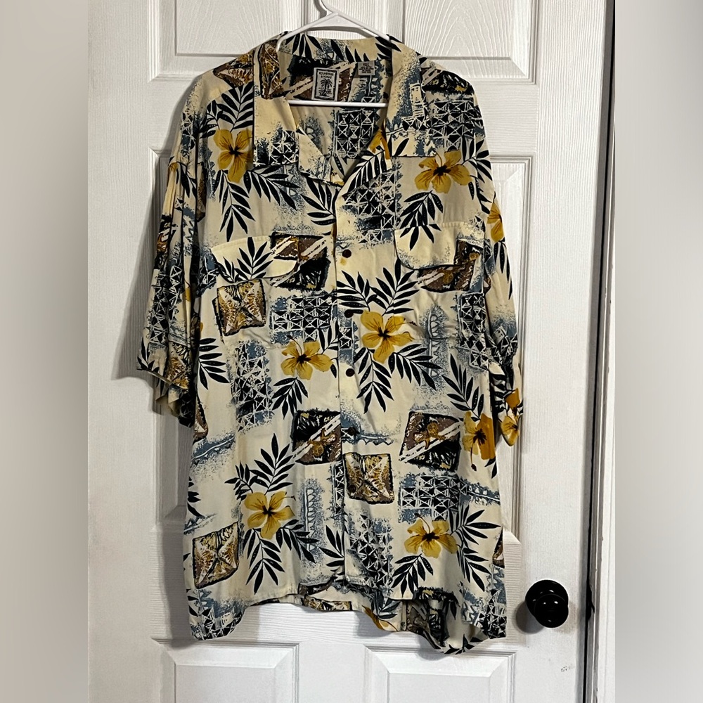 Round tree youke men’s shirt button up Hawaiian 3xlt